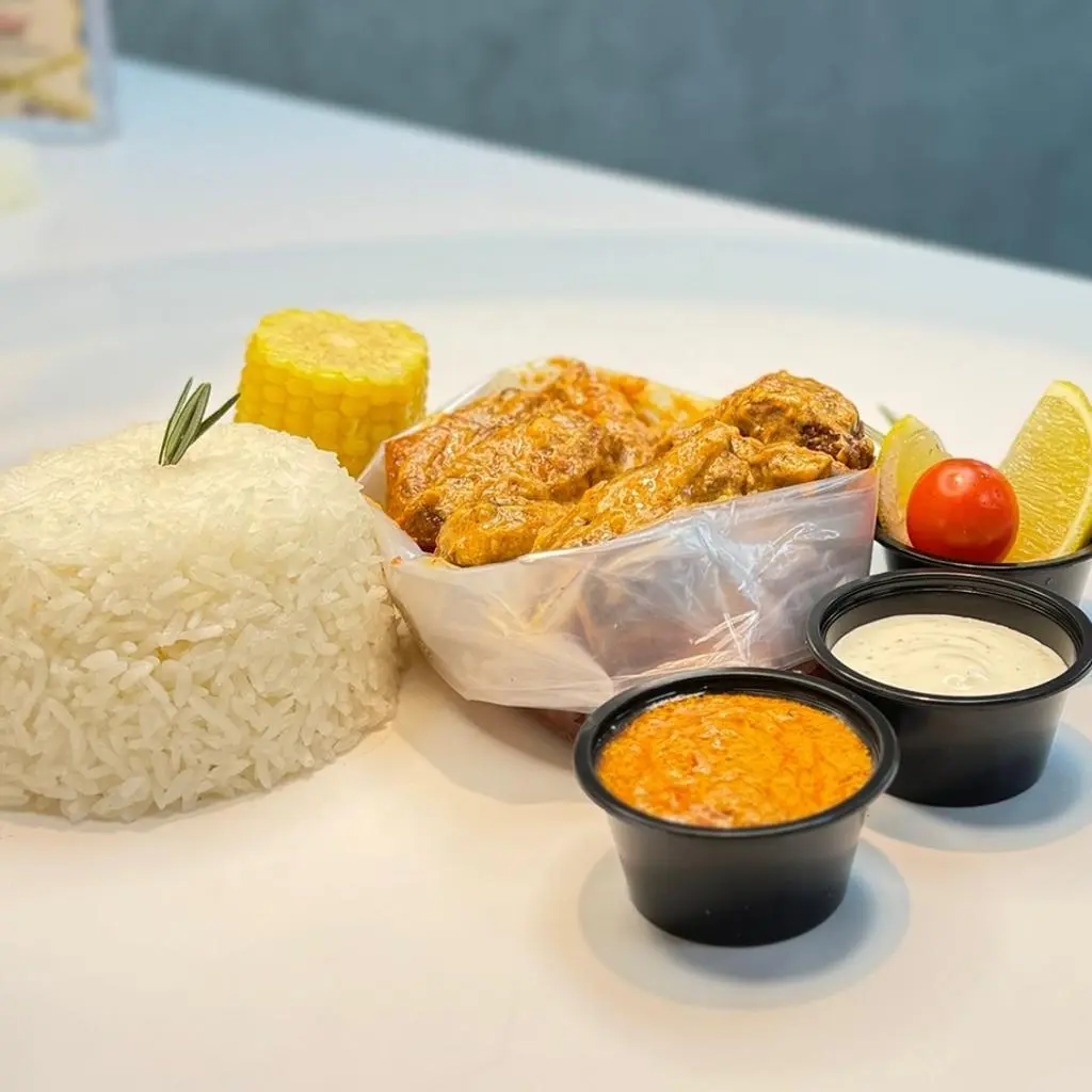 Diving Chicken Meal with Signature Sauce
